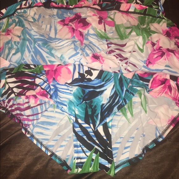 One piece bathing suit - Picture 2 of 6